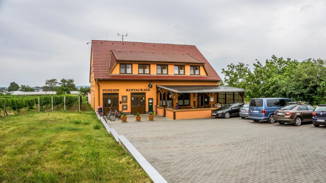 Penzion s restaurací na Furhaple Šakvice Exterior foto