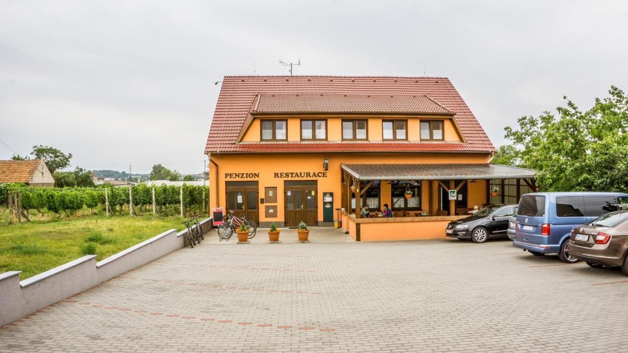 Penzion s restaurací na Furhaple Šakvice Exterior foto